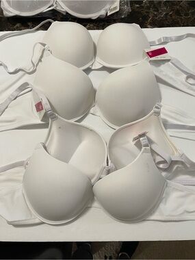 Super Push Up Extreme Padded Maximum Lift Add 2 Cup Size Bombshell Bra.